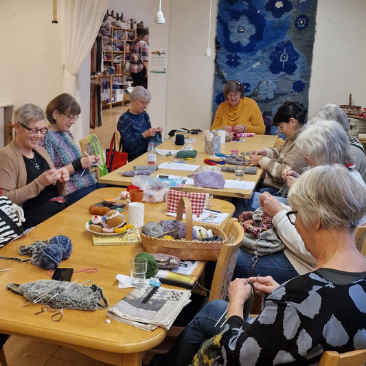 Handarbetscafé - Torsdagar  kom när det passar dig!