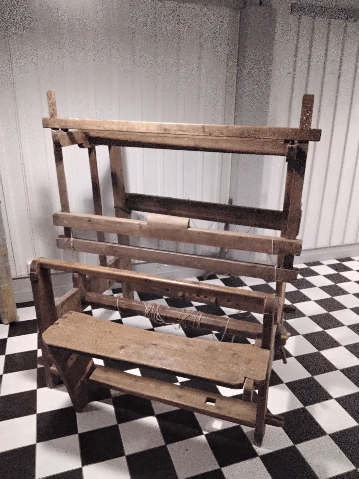 Gammal vävstol
